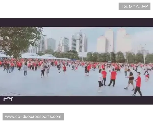 广州足球星卡线下实体店开业 全新体验尽在眼前 广州足球星卡线下实体店开业 全新体验尽在眼前