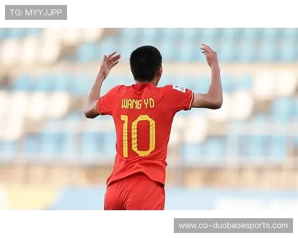 足球星王子闪耀绿茵场逐梦之路见证激情与荣耀时刻